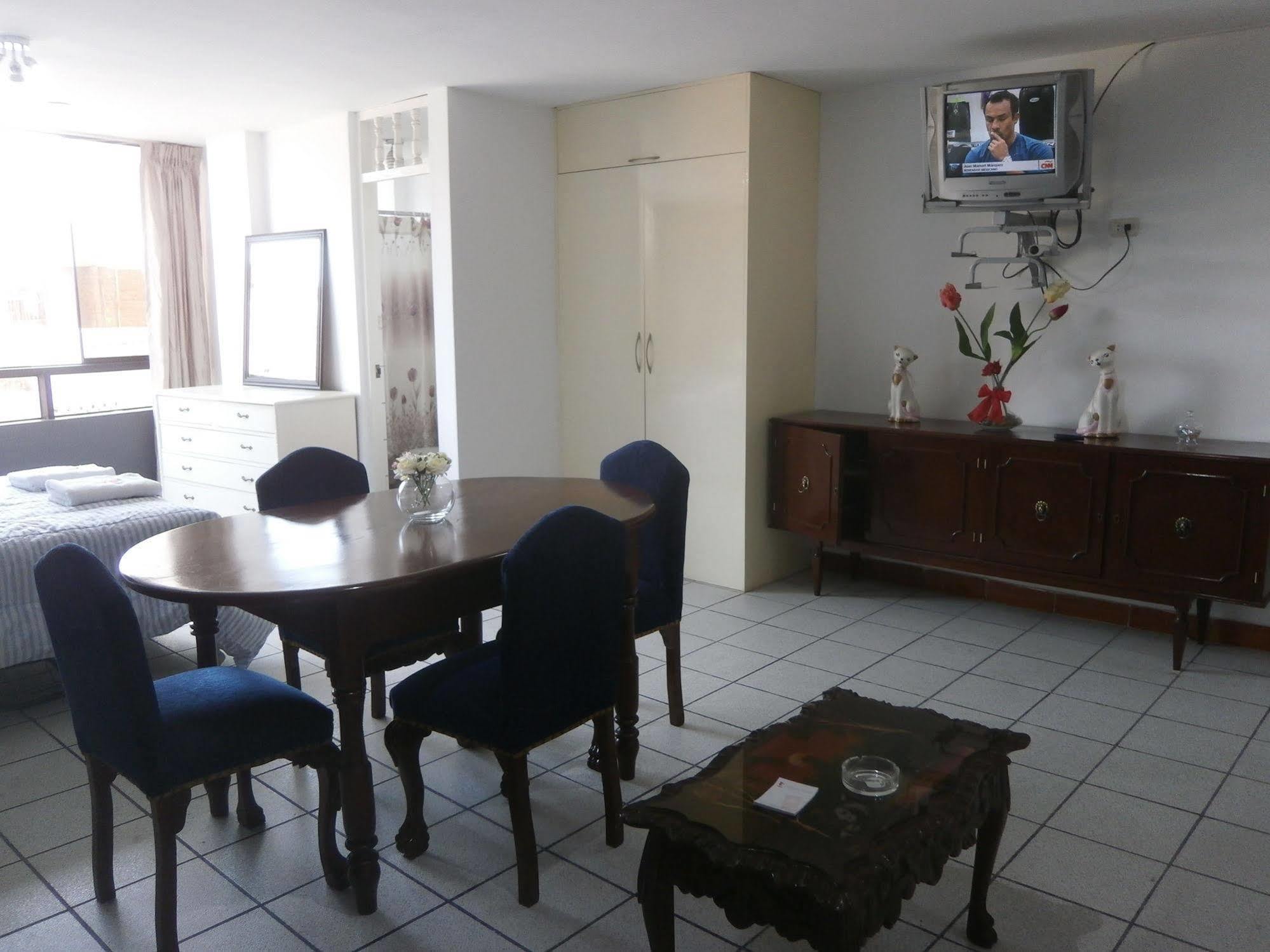 Strenua Santa Maria Suites Трухільйо Екстер'єр фото